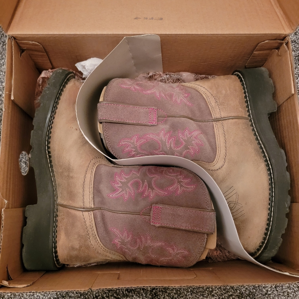 Ariat fatbaby